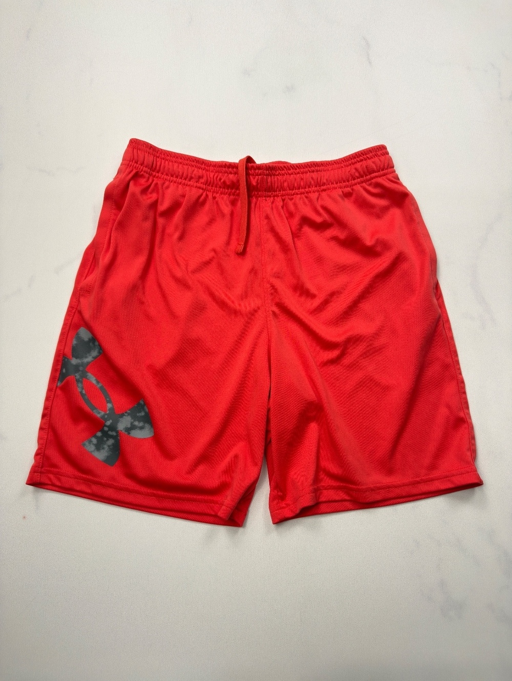 Under Armour Athletic Shorts Red Loose Fit - Boys YXL